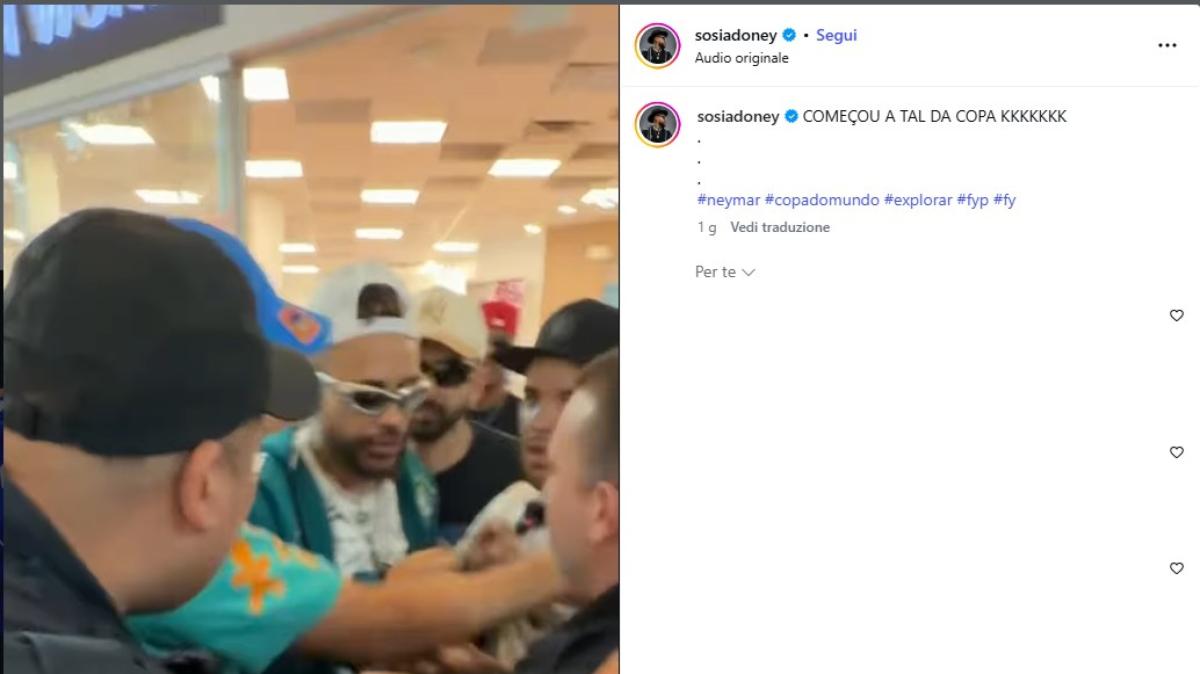 Mondiali, il sosia di Neymar crea il panico in un centro commerciale negli USA