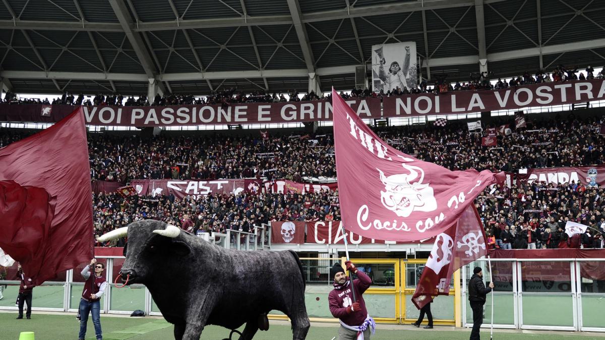 Torino, vecchie glorie e beneficenza: i granata celebrano i 50 anni dal tricolore