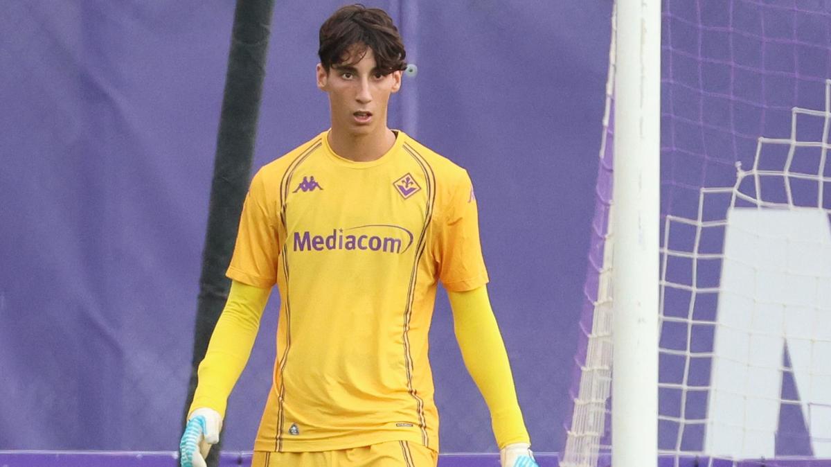 Fei firma il primo contratto da professionista con la Fiorentina: accordo biennale