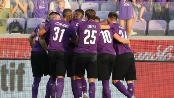 SOLO PER LA MAGLIA, La mostra sulle divise viola