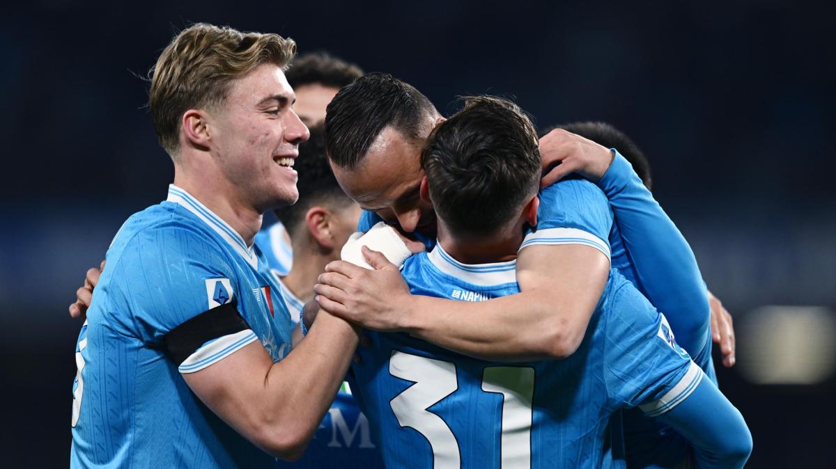 Qui Napoli, il report del club: squadra divisa in due blocchi, ecco perché