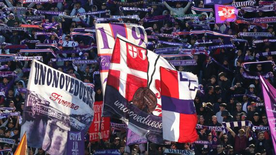 La Fiorentina perde 1-2 con la Roma, fischi del Franchi. "Forza ragazzi" dalla Curva