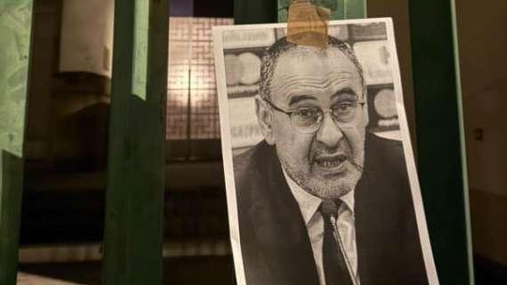 Social, volantini e striscioni: i tifosi hanno scelto Sarri. Ma la Fiorentina sfoglia una margherita più ampia