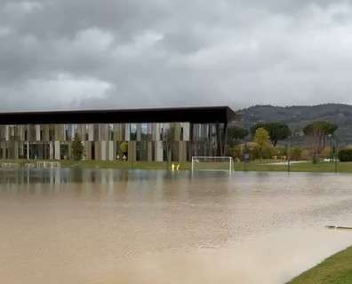 Campi allagati al Viola Park, tutto ok al Franchi. Ma Firenze vive un'altra volta con l'acqua alla gola