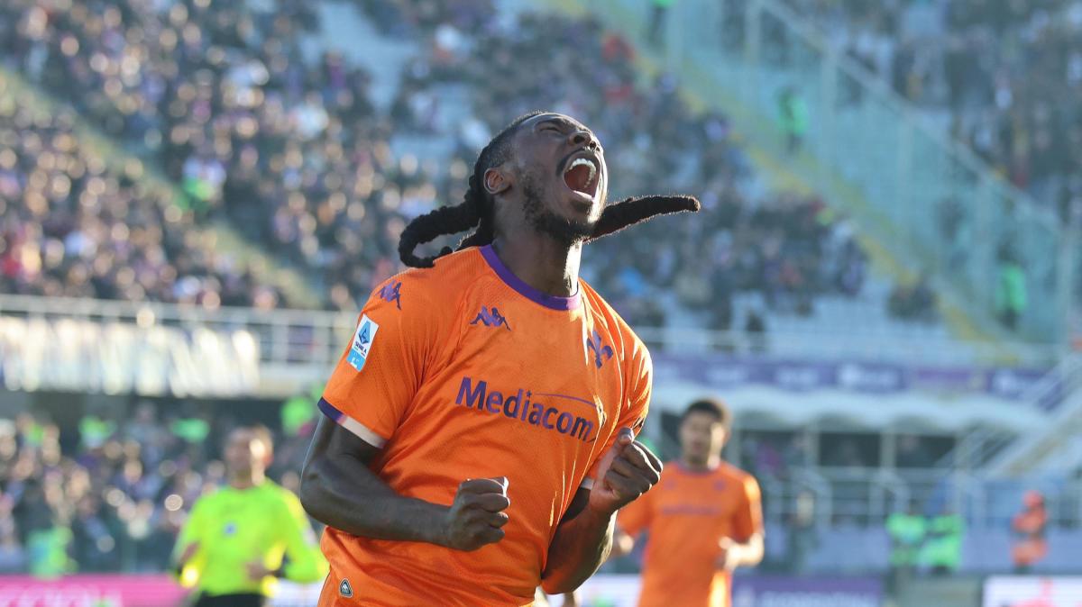 Due gol e difesa (quasi) perfetta: la Fiorentina vince a Como, Kean capocannoniere viola
