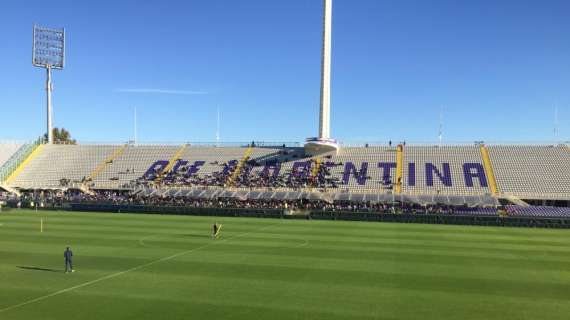 VIDEO FV, Entrano in campo i giocatori viola