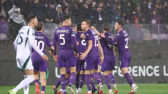 Ciclone Fiorentina. Il 2° tempo stride col primo ma la viola passa in Conference