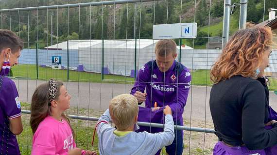 VIDEO FV, Kokorin si ferma con i tifosi per autografi