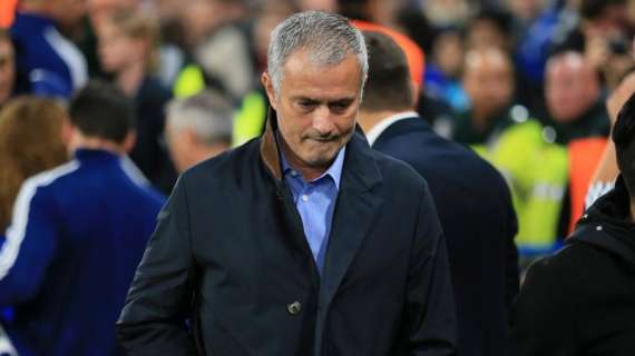 CHELSEA, Ufficiale, Mourinho esonerato