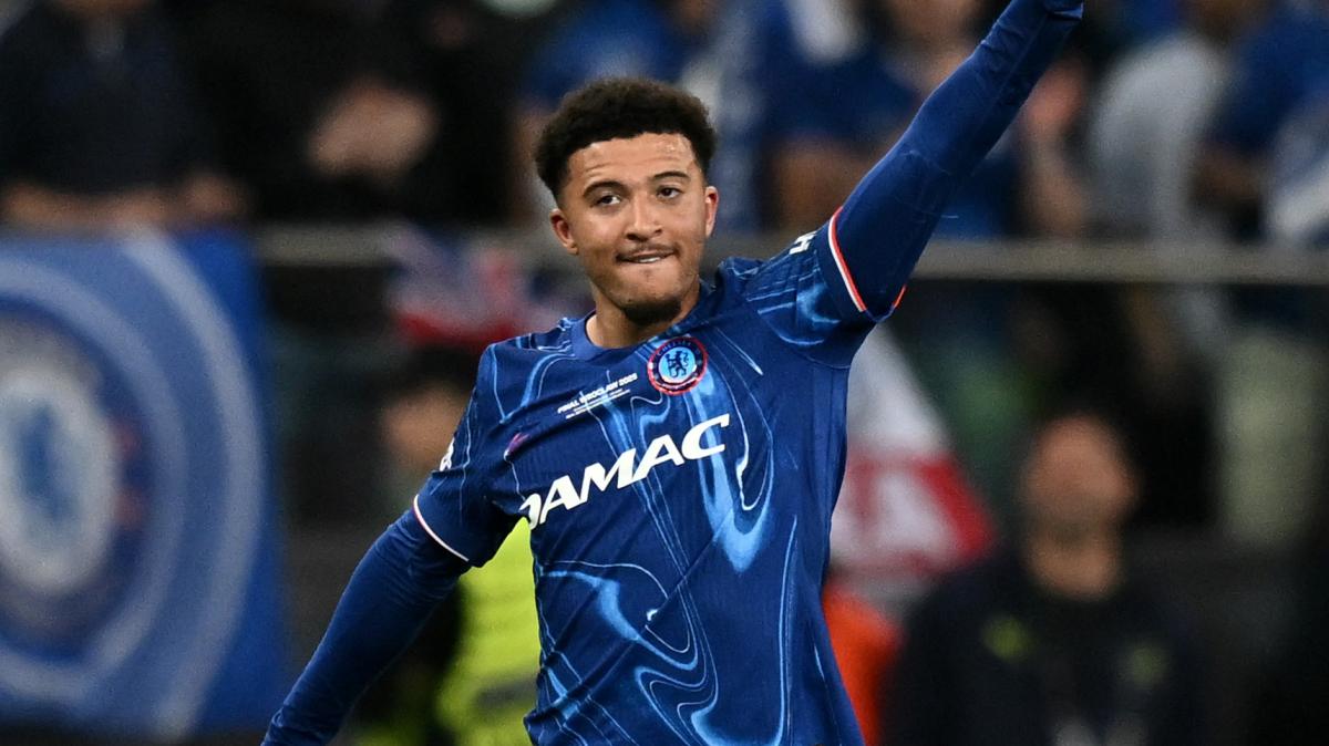 Sancho svincolato, TMW: "La Fiorentina prepara un triennale"