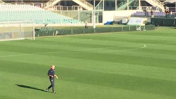 ALLENAMENTO AL FRANCHI, Pioli entra in campo