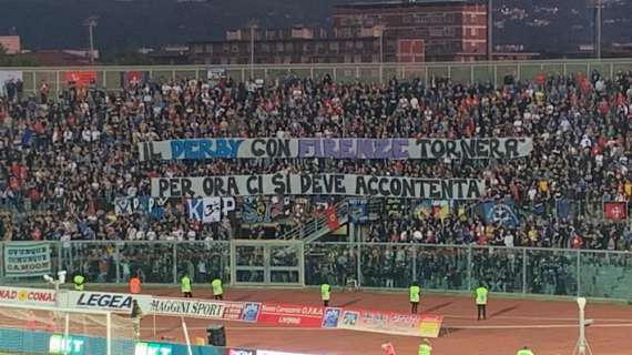 FOTO FV, Striscione Pisa: "Derby con Firenze..."