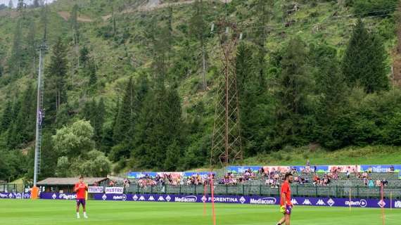 VIDEO FV, L'ingresso in campo della squadra