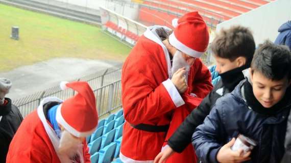 ONLUS, Questa sera in campo anche 70 babbi Natale