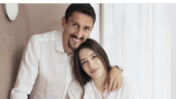 FOTO, L'ex difensore viola Savic è diventato padre