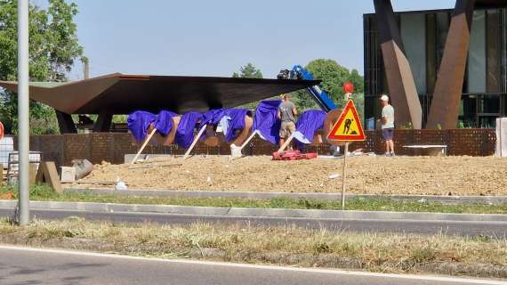 FOTO FV, Viola Park, spunta un omaggio a Commisso