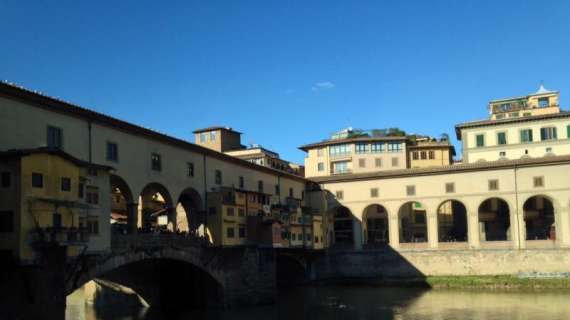 90º FIORENTINA, Ponte Vecchio viola per due sere