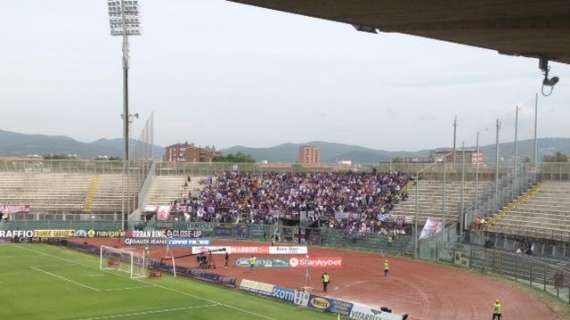 VIDEO FV, Viola sotto la curva a ringraziare i tifosi