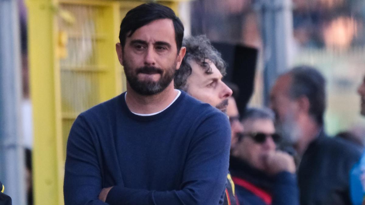 Grosso a Firenze, lo sostituisce un ex viola. TMW: "Aquilani in pole su Abate"