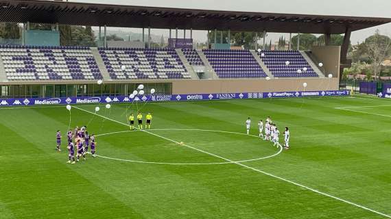 VIDEO FV, Silenzio e palloncini per Barone al Viola Park