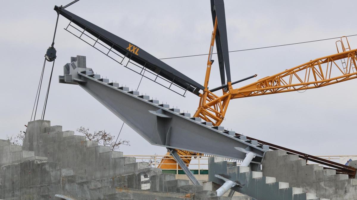 Restyling Franchi, ripreso il montaggio delle travi in Fiesole: si accelera sui tempi