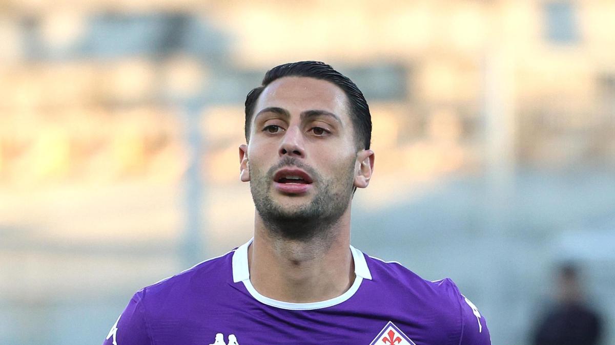 Fiorentina-Cagliari 0-1, esce Mandragora: esordio in viola per Fabbian