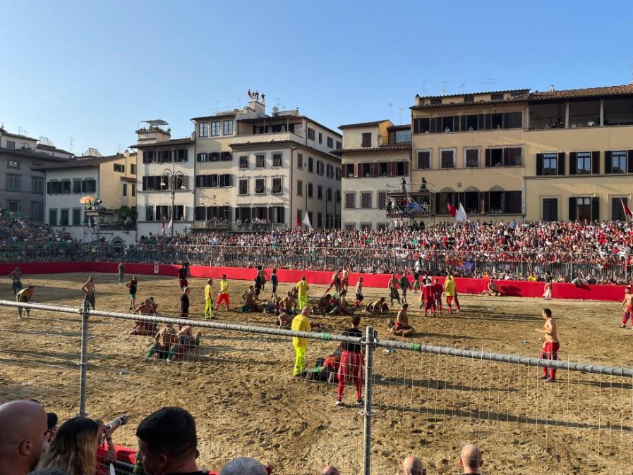 Il Calcio Storico rimane in piazza Santa Croce: il comunicato del Comune