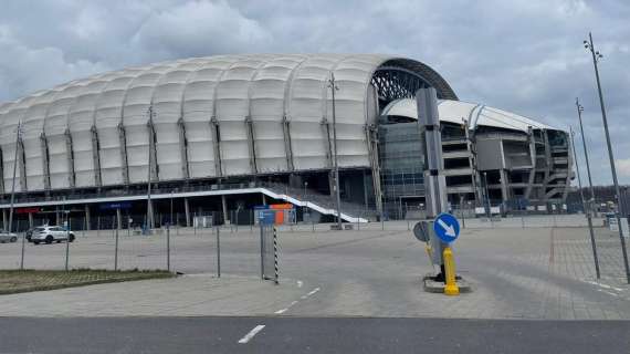 FOTO-VIDEO FV, Il 'Miejski' e il treno fuori dallo stadio