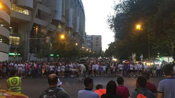 FOTO FV, La polizia a cavallo scorta i tifosi