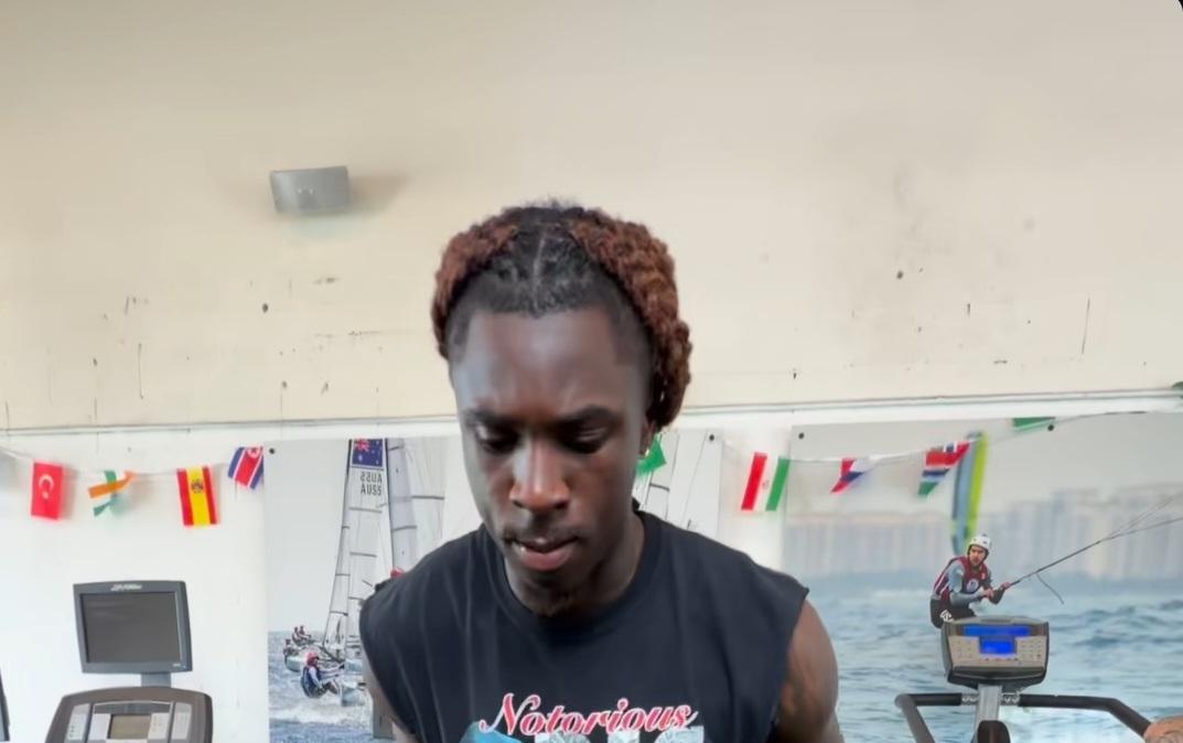 Kean non si ferma in vacanza: le immagini dell'allenamento specifico