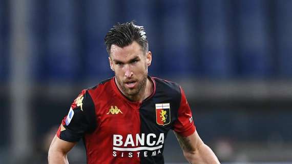 STROOTMAN, Il Genoa vuole tenerlo e tratta con l'OM