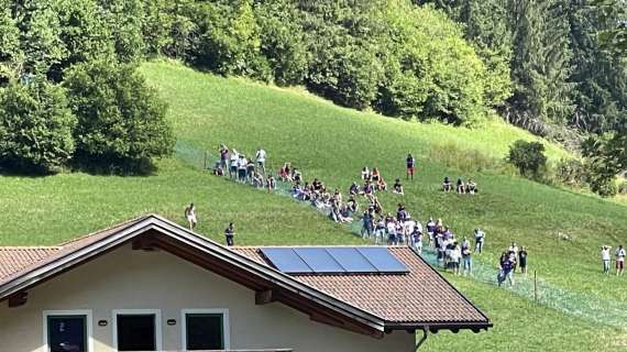 FOTO FV, Seduta a porte chiuse? Qualche tifoso “spia”