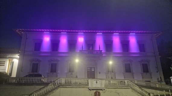 FOTO FV, Municipio di Bagno a Ripoli illuminato di viola