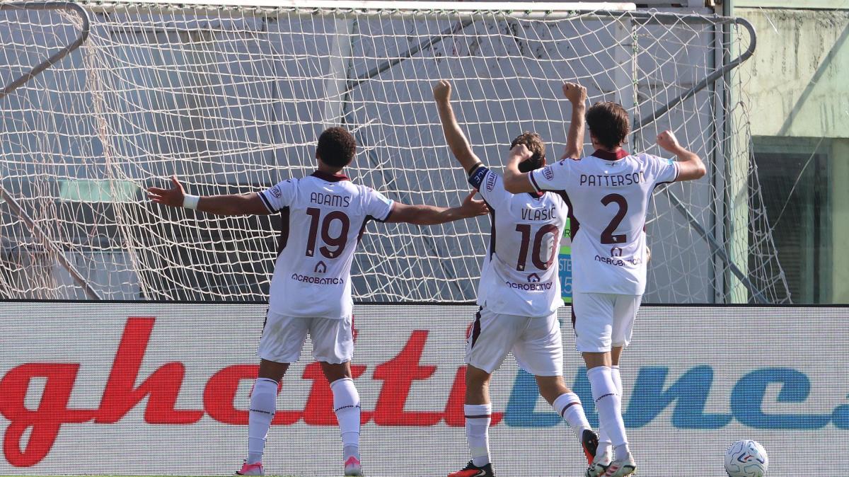 Il Torino passa a Firenze: il Franchi massacra di fischi Grosso e la squadra