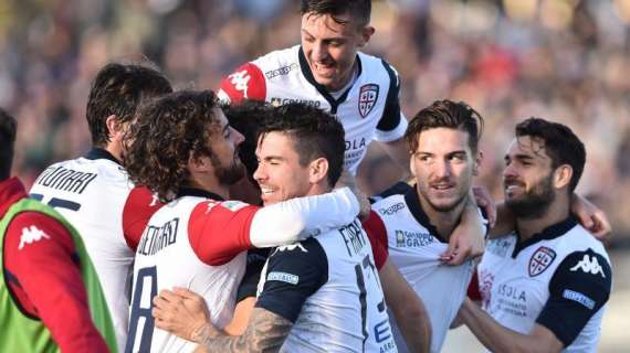 FESTA CAGLIARI, Vince 3-0 a Bari e torna in Serie A