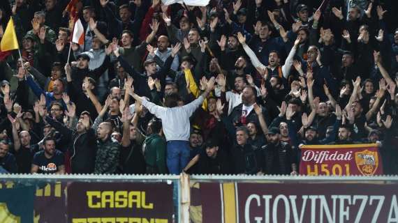 ROMA, I tifosi contestano la squadra alla stazione