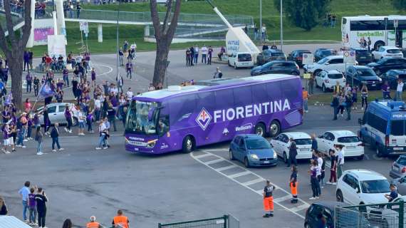 VIDEO FV, La Fiorentina è arrivata al Castellani in bus