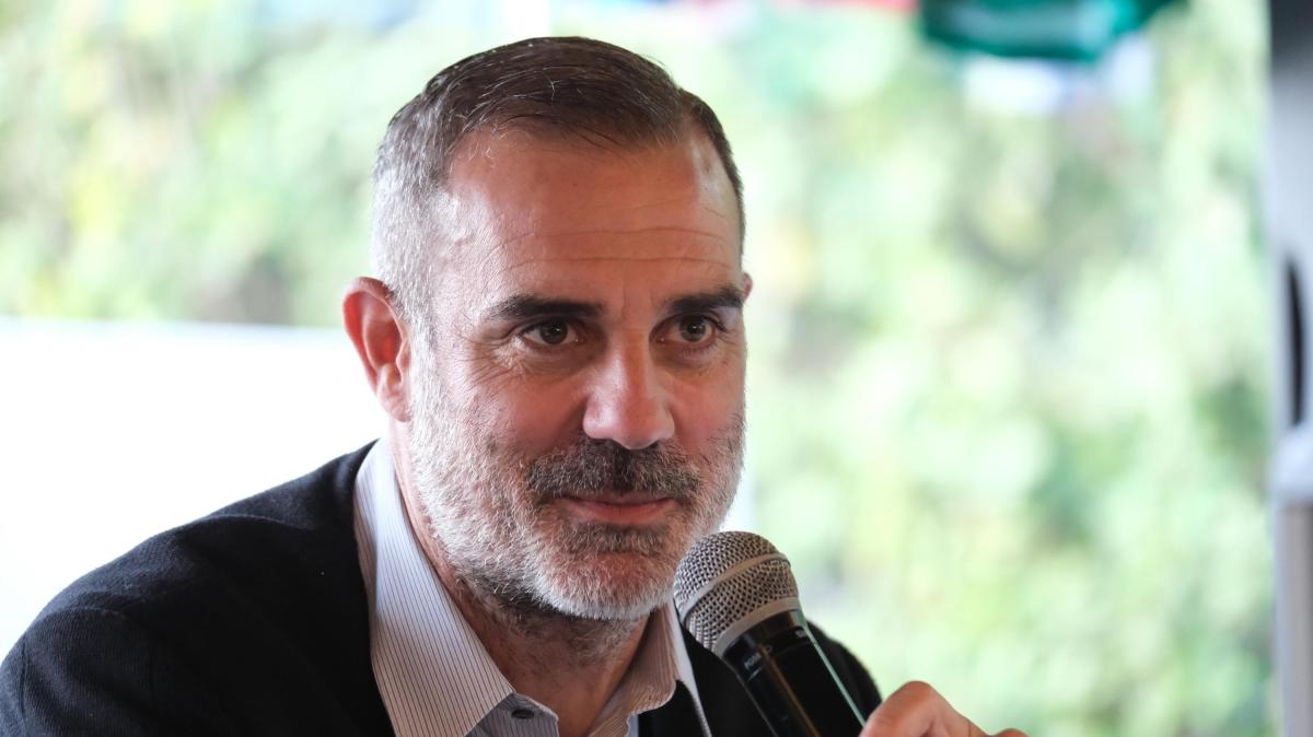 Sorrentino difende Vanoli: "È l'uomo giusto per i viola. Ora sta ai giocatori reagire"