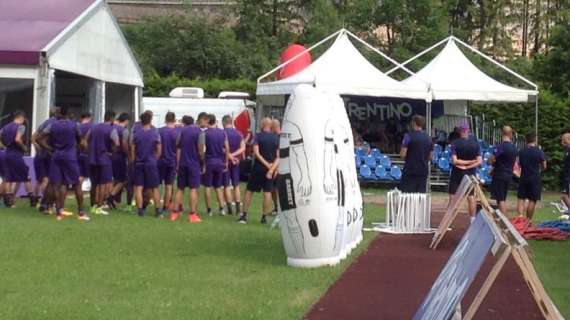 LIVE FV,  Viola in campo tra gli applausi: Kalinic out