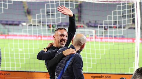 FOTO, Gli auguri della Fiorentina a Franck Ribery