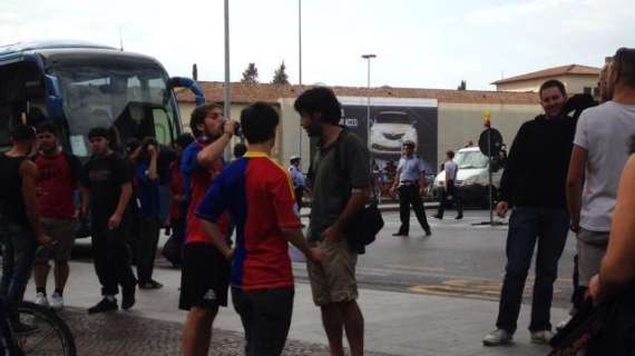 FOTO FV, Tifosi del Basilea arrivano alla stazione