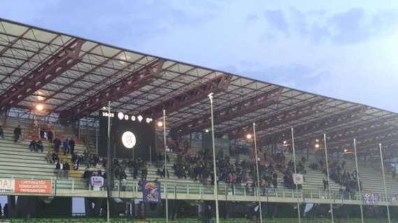 FOTO FV, I primi tifosi viola in curva al "Manuzzi"