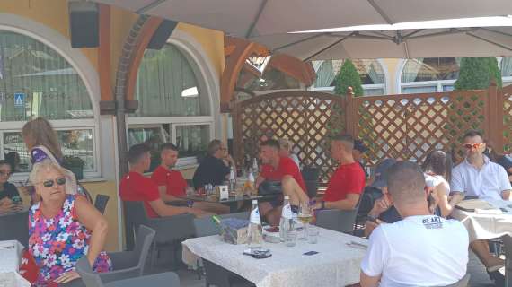 MOENA, Jovic, Milenkovic e i serbi a pranzo in centro