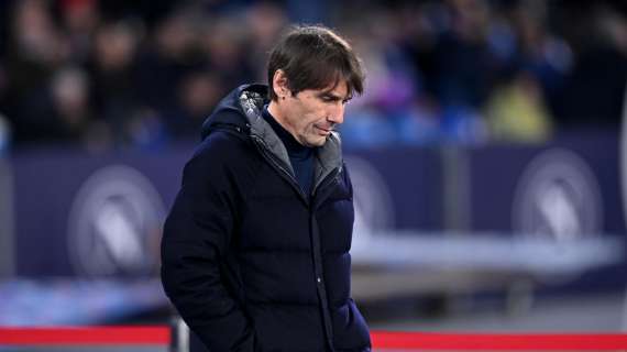 Il Napoli attende la Fiorentina: troppi 10 gol in 7 gare, Conte può tornare alla difesa a quattro