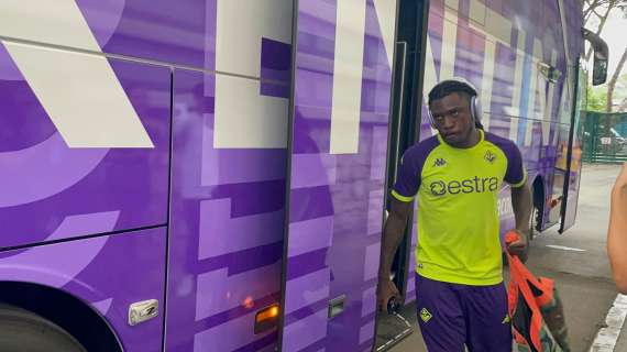 Verso Grosseto-Fiorentina, l'arrivo della squadra viola: le immagini