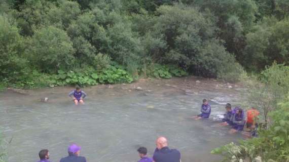 FOTO FV, Crioterapia nelle acque dell'Avisio