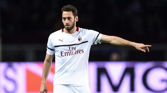 FIO-MIL 0-1, Calhanoglu porta avanti i rossoneri