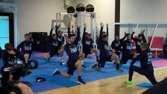 FOTO FV, Il viola Astori e gli azzurri in palestra