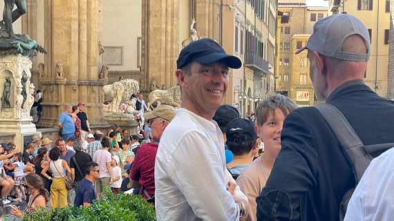 FOTO FV, Rocchi assiste al corteo in Piazza Signoria