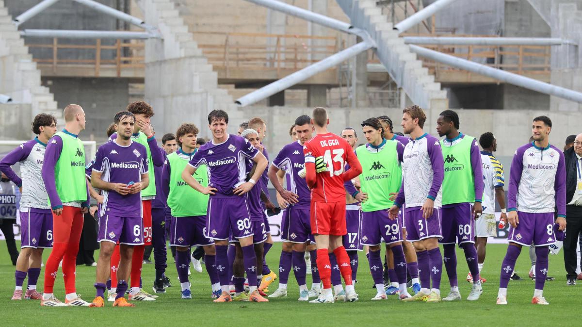 Fiorentina-Parma finisce in pareggio e tra i fischi. Tifosi viola esasperati